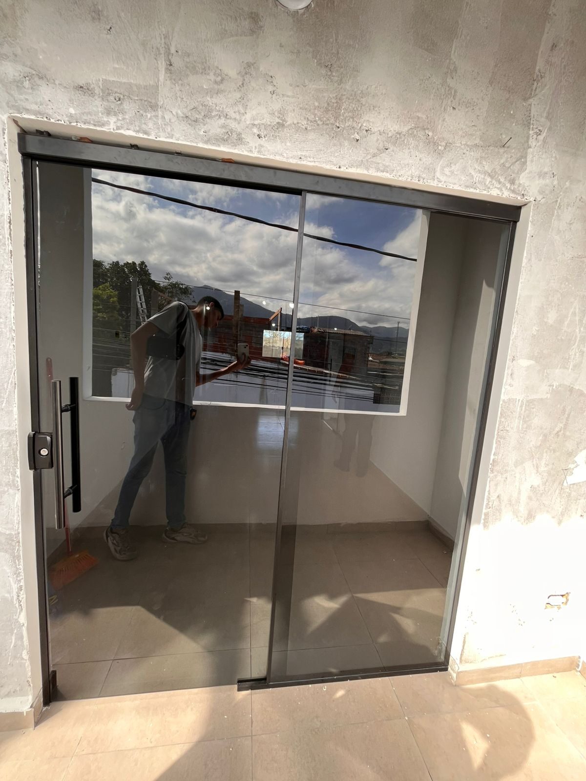 Portas e Divisórias de Vidro
