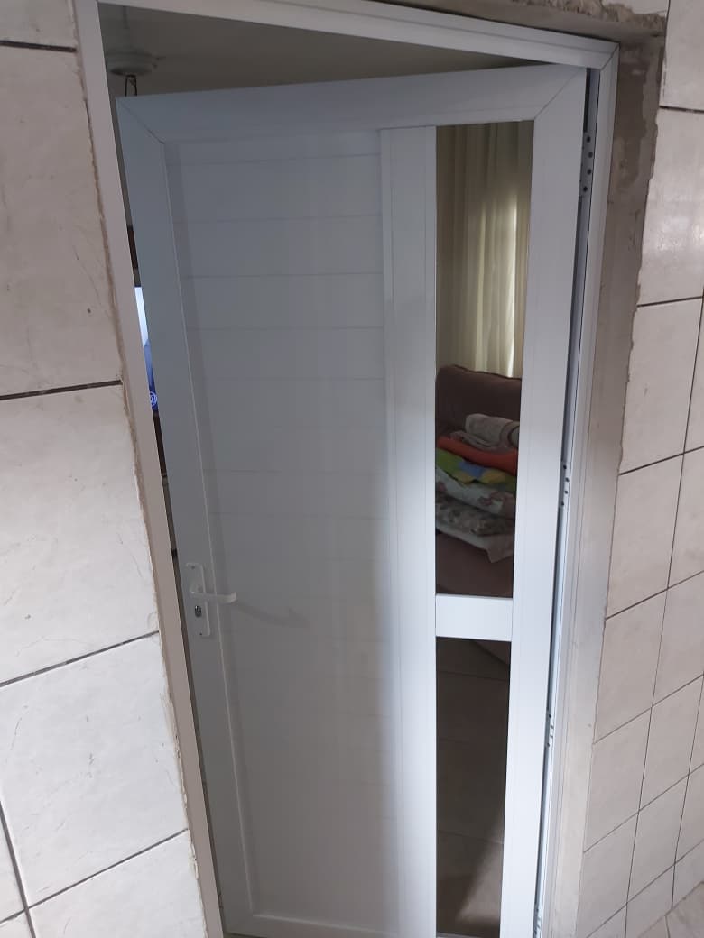 Portas e Grades de Alumínio